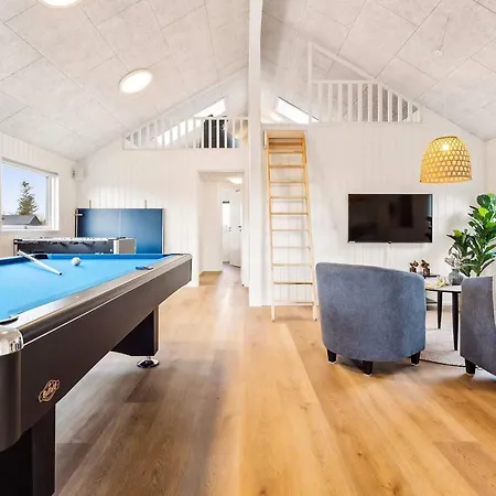 Holiday home 5 Star In *